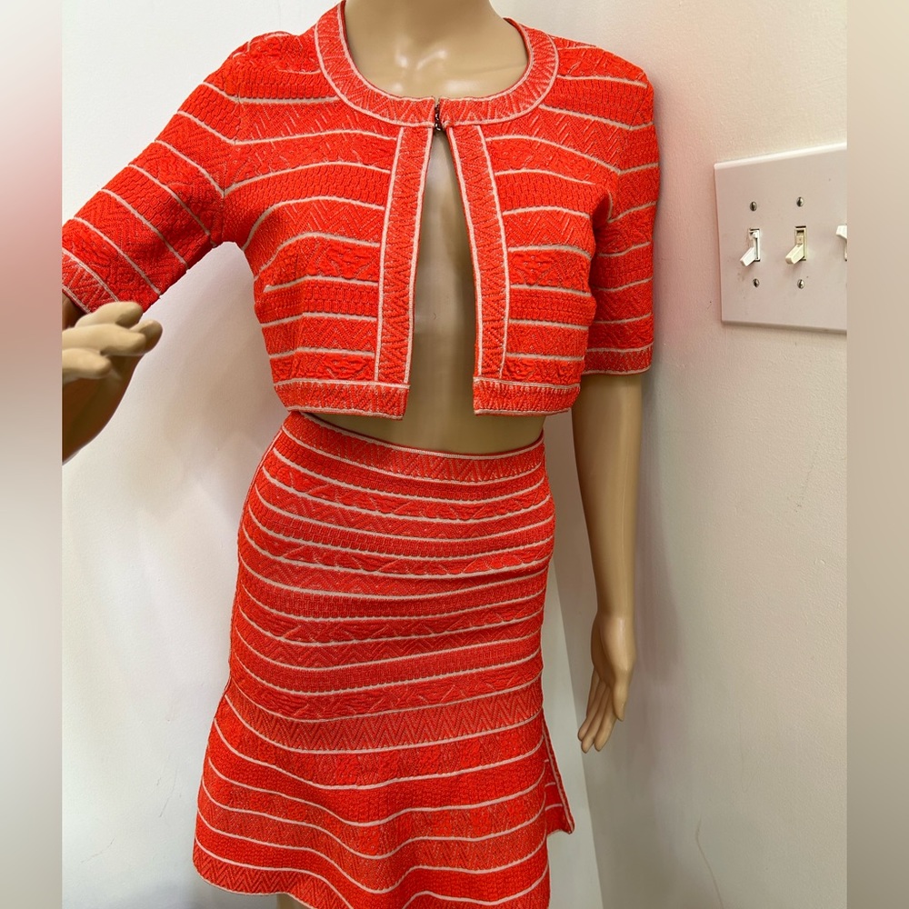 Beautiful Harve Leger cood set!